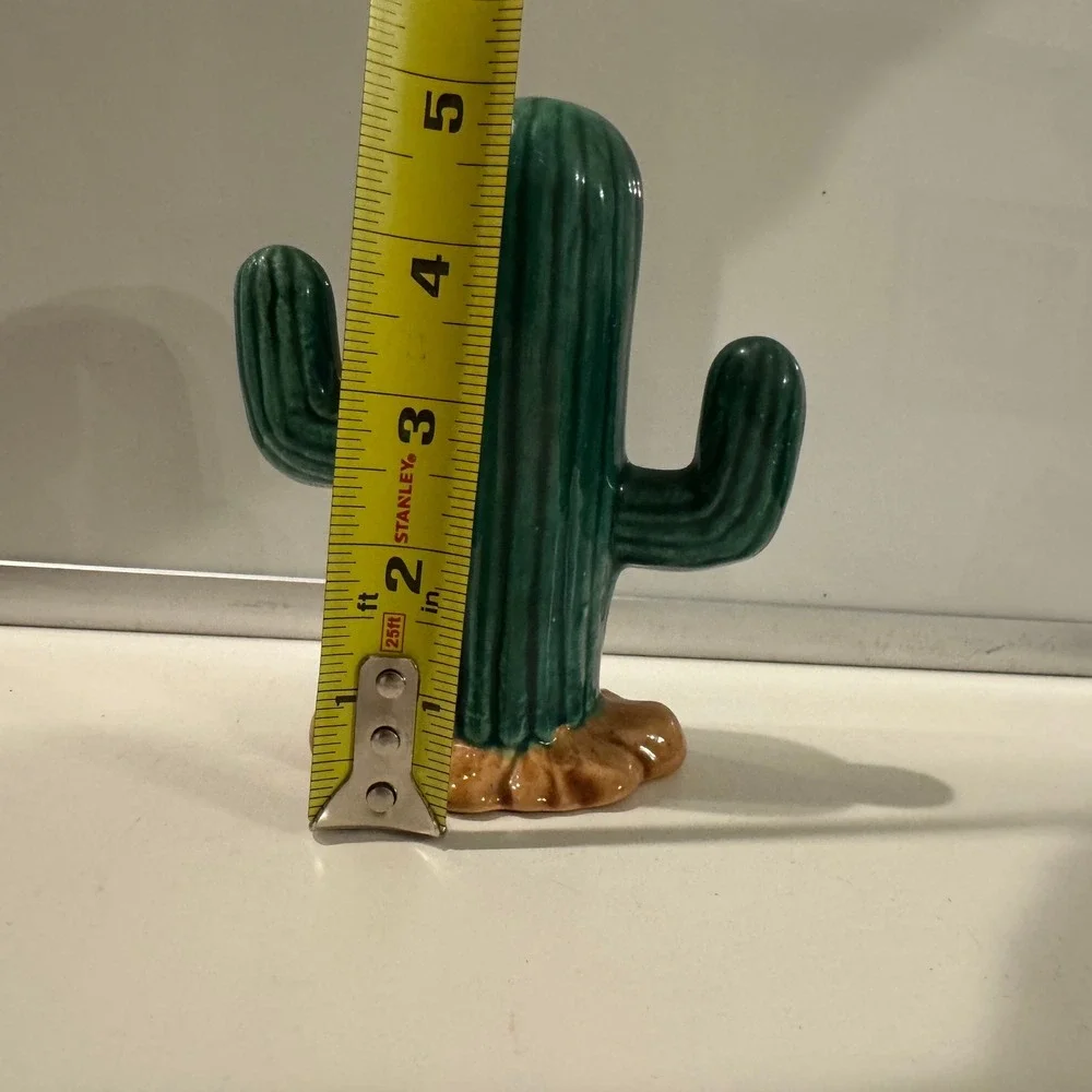 B A Designs Ceramic‎ Cactus Salt Shaker Tucson Arizona MCM Southwestern